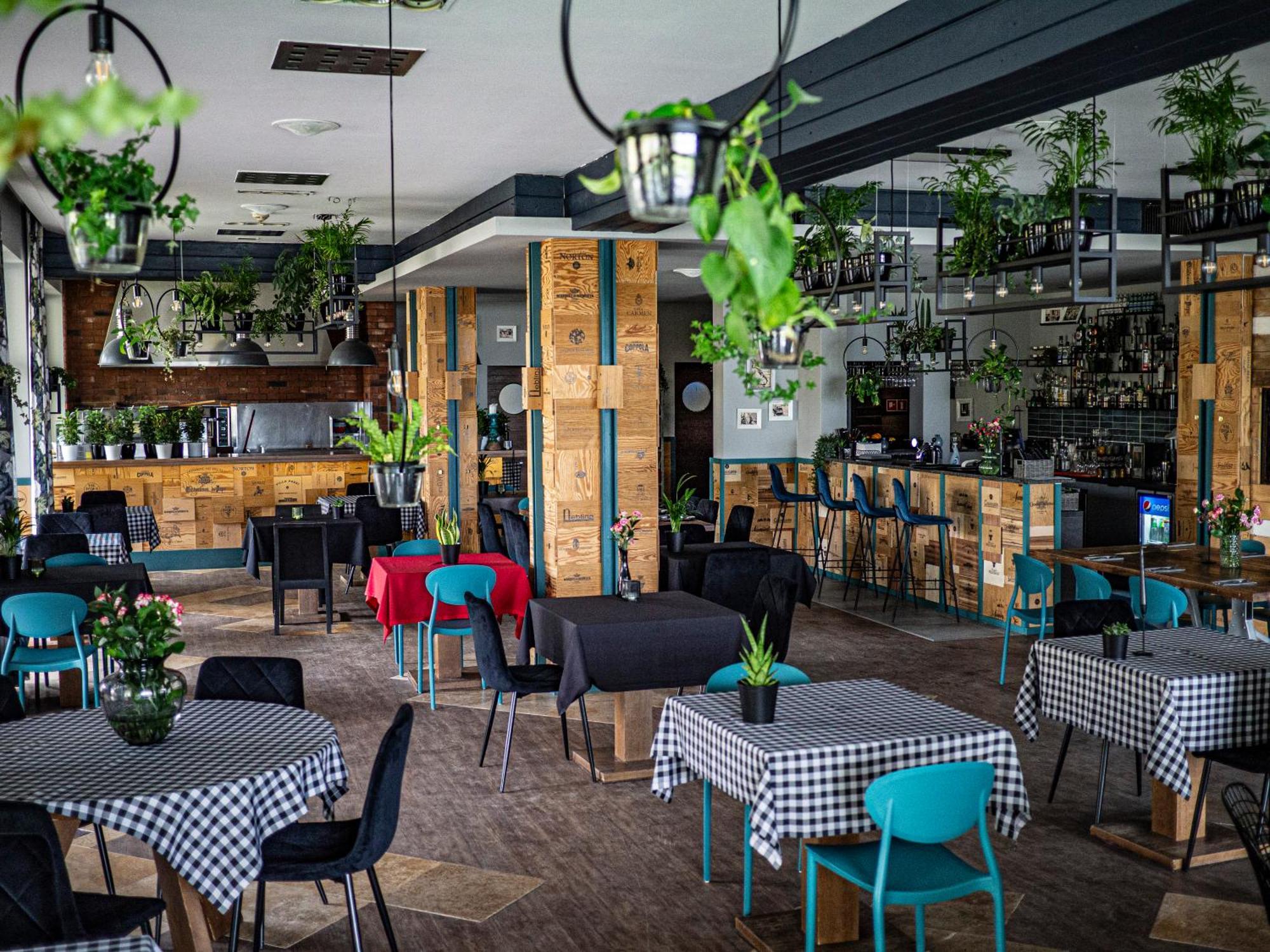 Willa Port Ostróda Exterior foto Restaurant in Belgrade